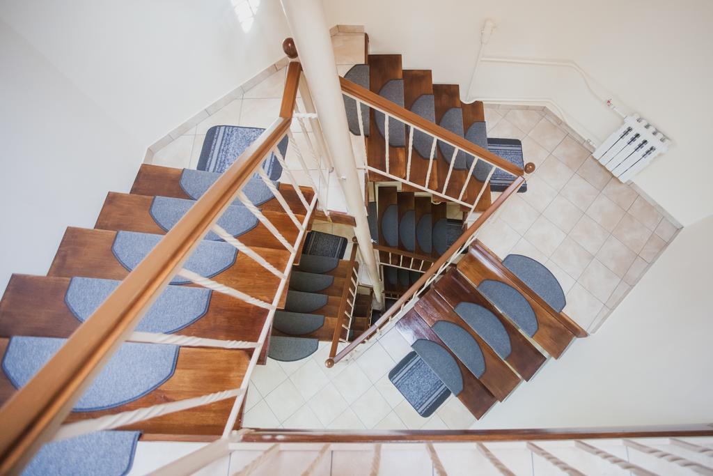 Appartement Saxony Dim à TTchernivtsi Extérieur photo